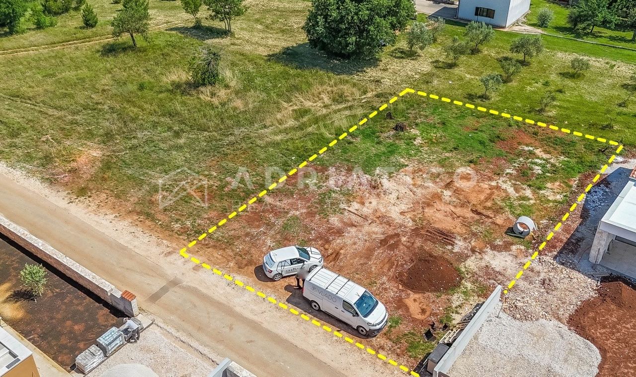 Zemljište u Svetvinčenatu, 845m²