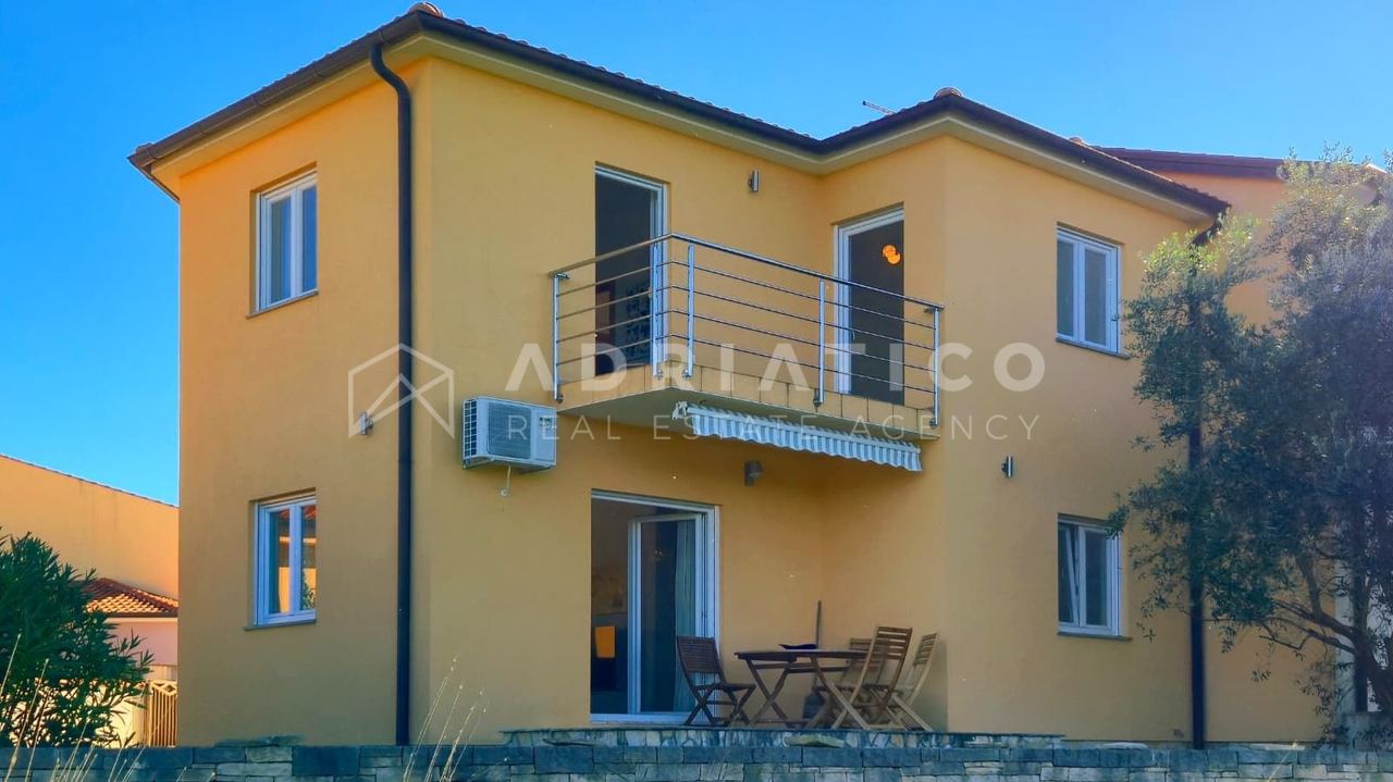 Haus u Vodnjan, 110m², 3 sobe