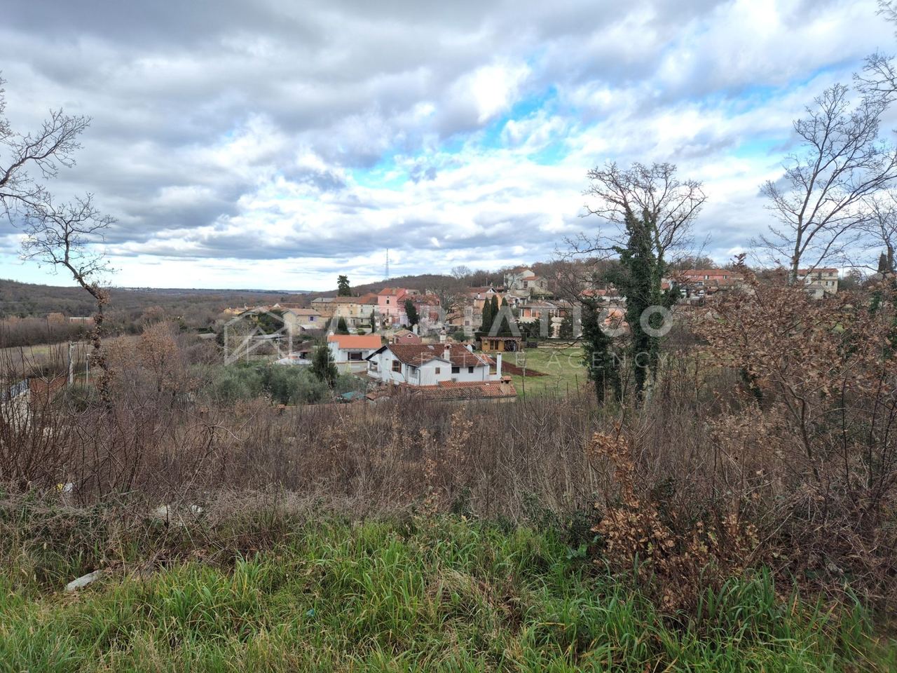 Zemljište u Rovinju, 580m²