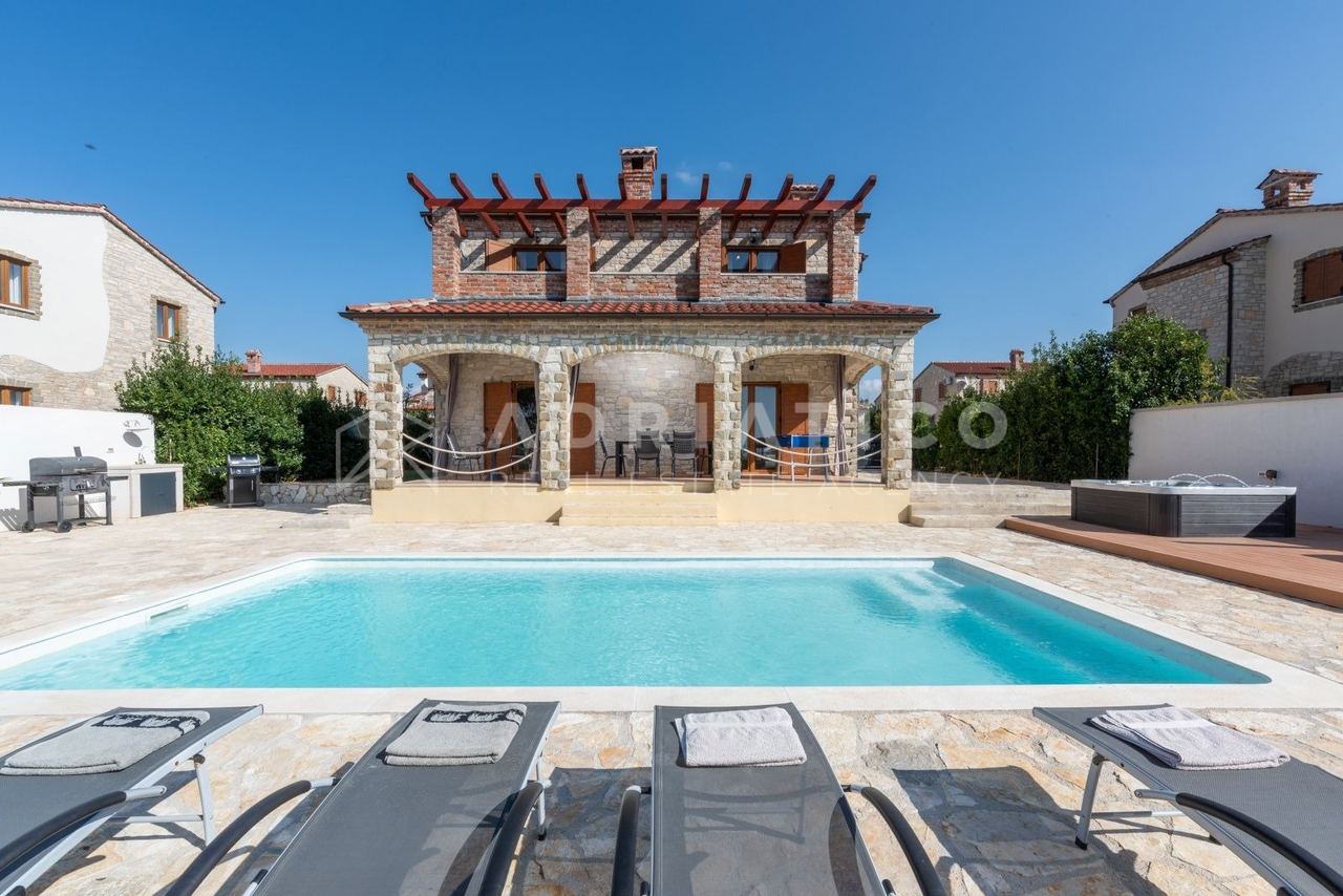 Casa u Svetvinčenat, 155m², 4 sobe