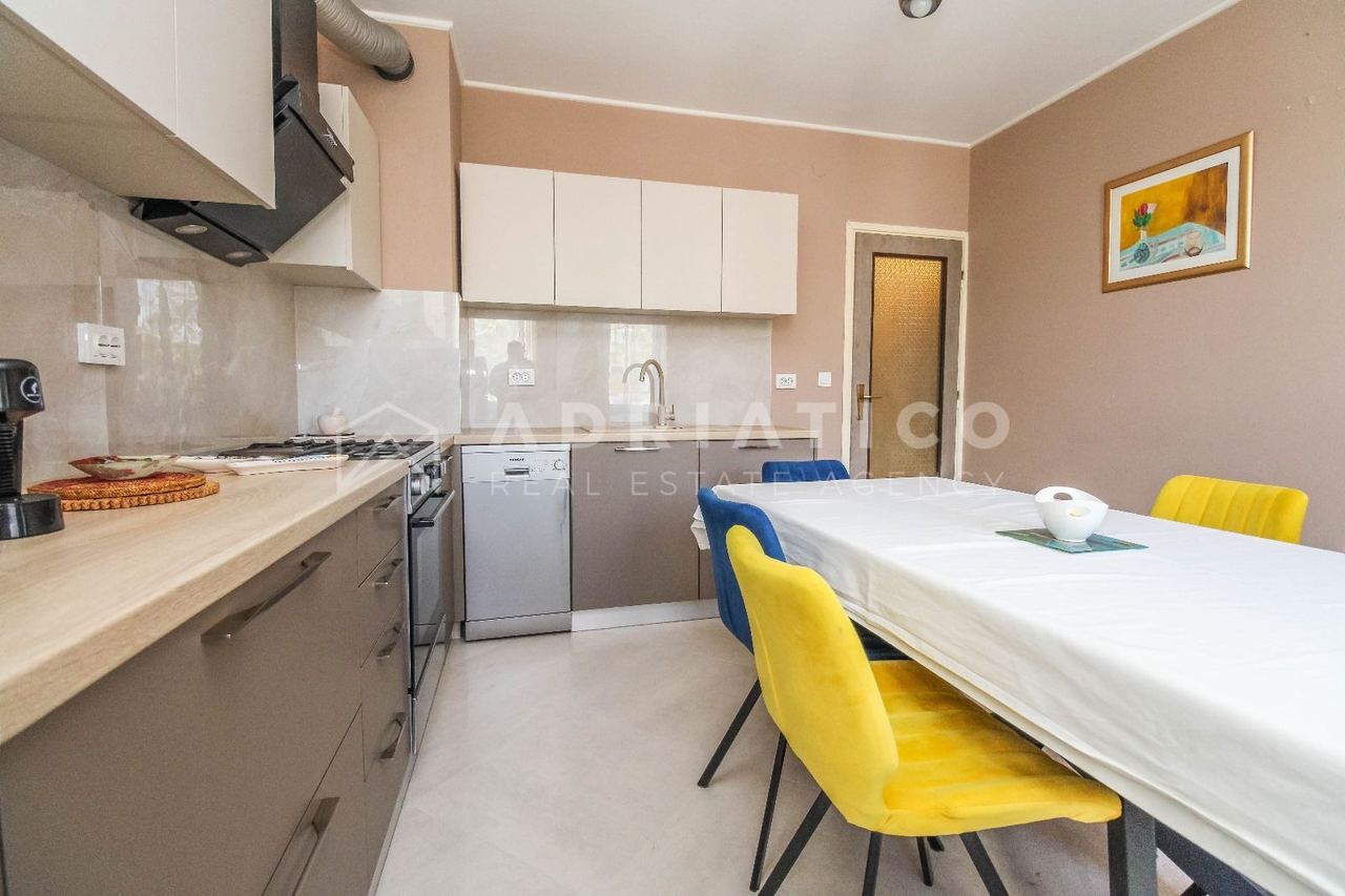 Stan u Rovinju, 81m², 2 sobe