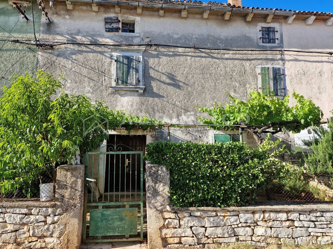 Haus u Kanfanar, 252m², 2 sobe
