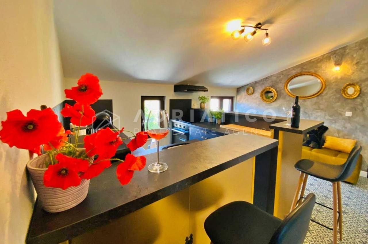 Stan u Rovinju, 76m², 3 sobe