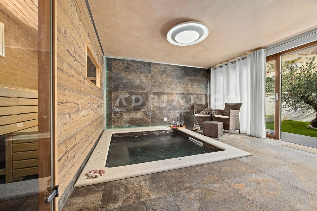 House u Rovinj, 140m², 2 sobe