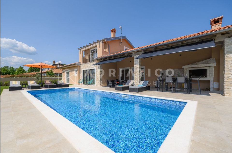 House u Kanfanar, 186m², 4 sobe