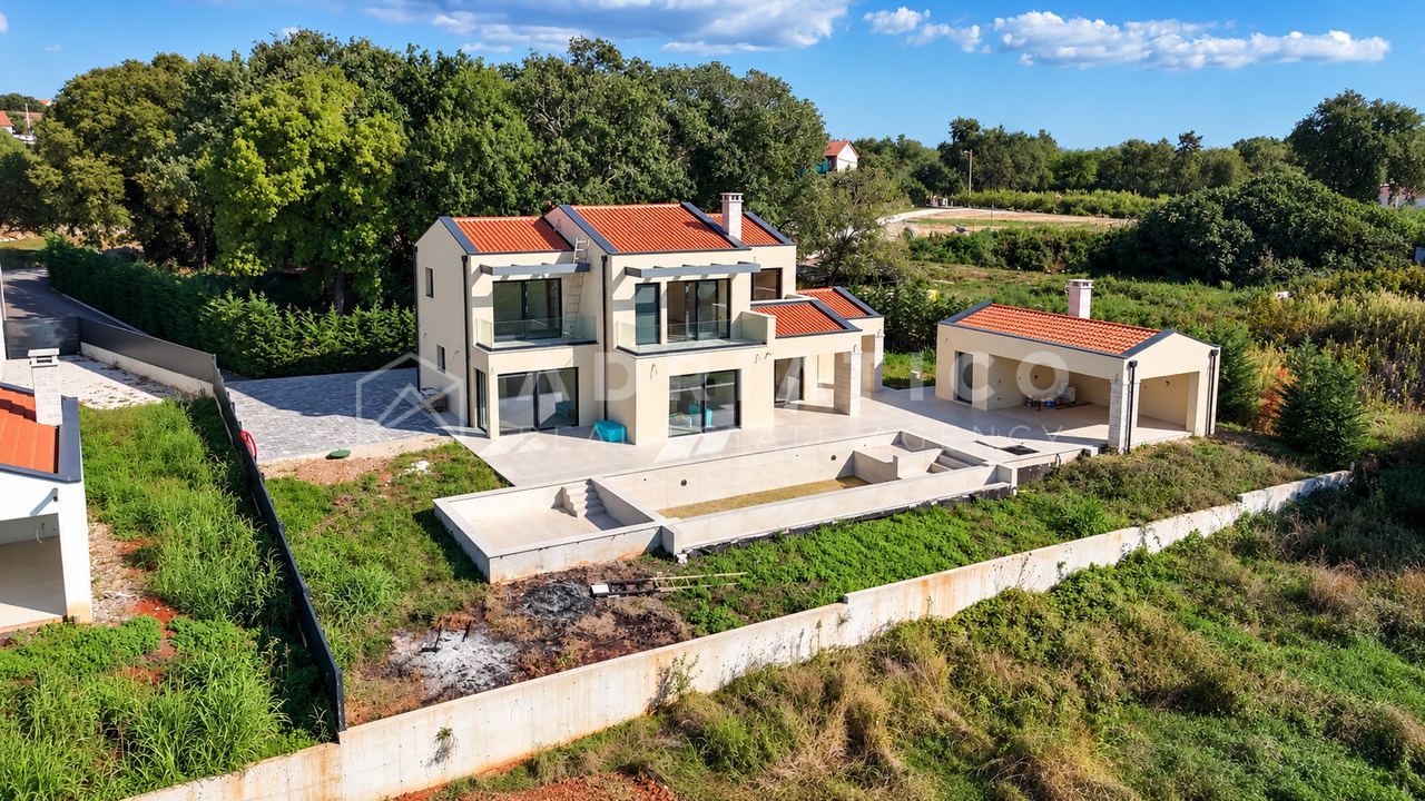 Kuća u Sveti Lovreču, 243m², 4 sobe
