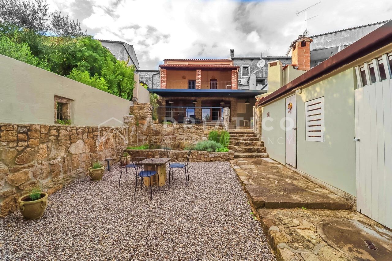 Kuća u Vižinadi, 150m², 3 sobe